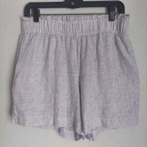 Quince Women's Striped Blue and White Linen Shorts .Size M